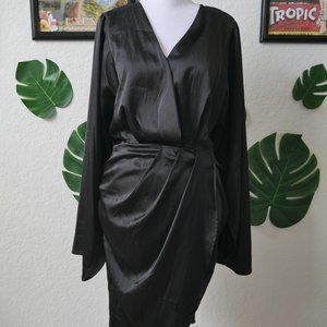 Beautiful Black Dress V Neck Long Sleeves Wrap Size Medium